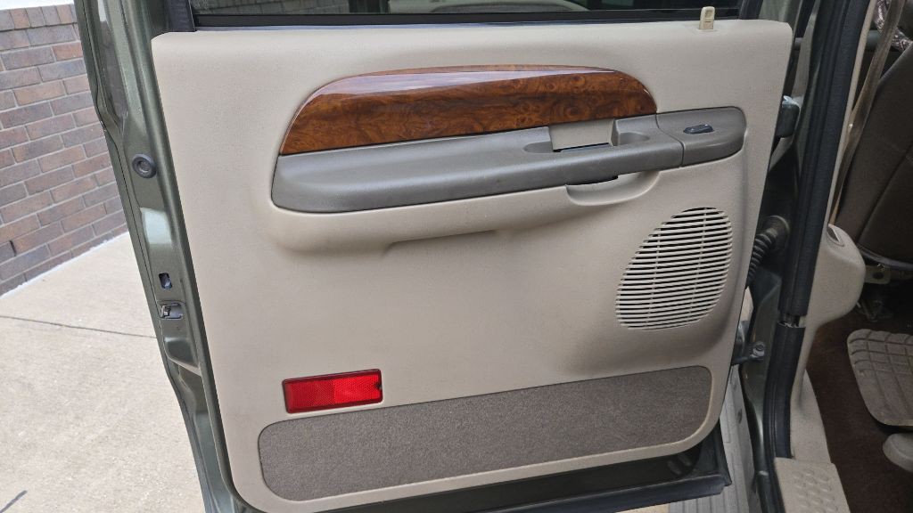 2000 Ford Excursion Image 56