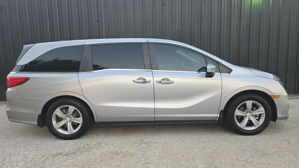 2018 Honda Odyssey Image 2