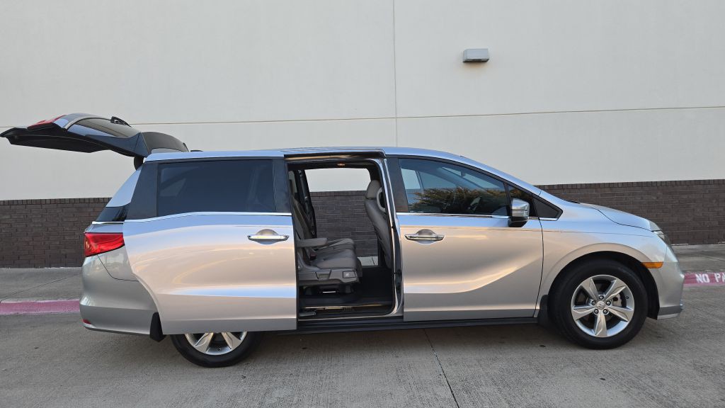 2018 Honda Odyssey Image 3