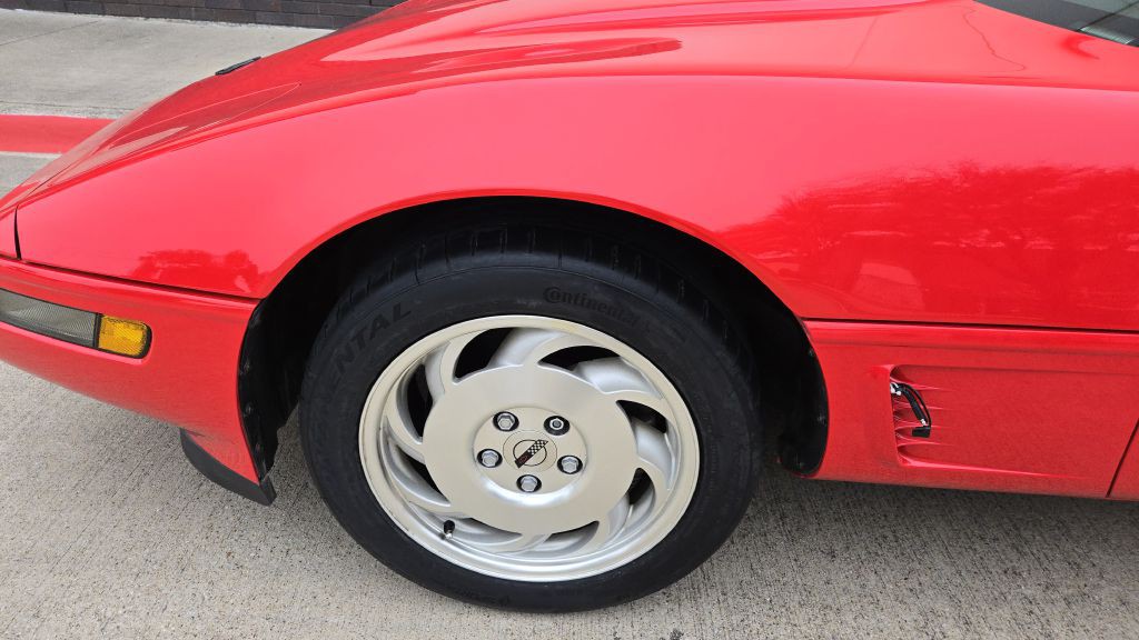 1995 Chevrolet Corvette Image 25