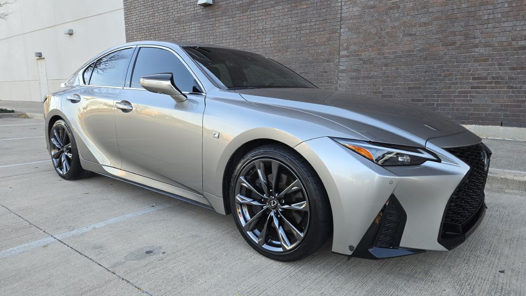 2023 Lexus IS Image 1