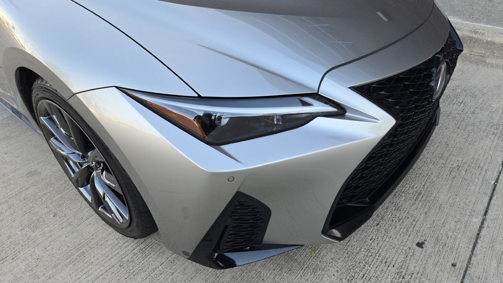 2023 Lexus IS Image 14