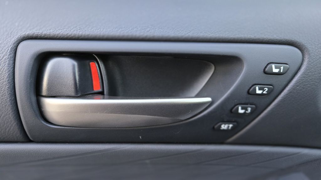 2023 Lexus IS Image 28