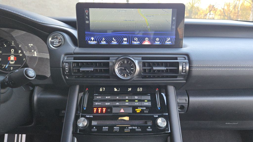 2023 Lexus IS Image 46