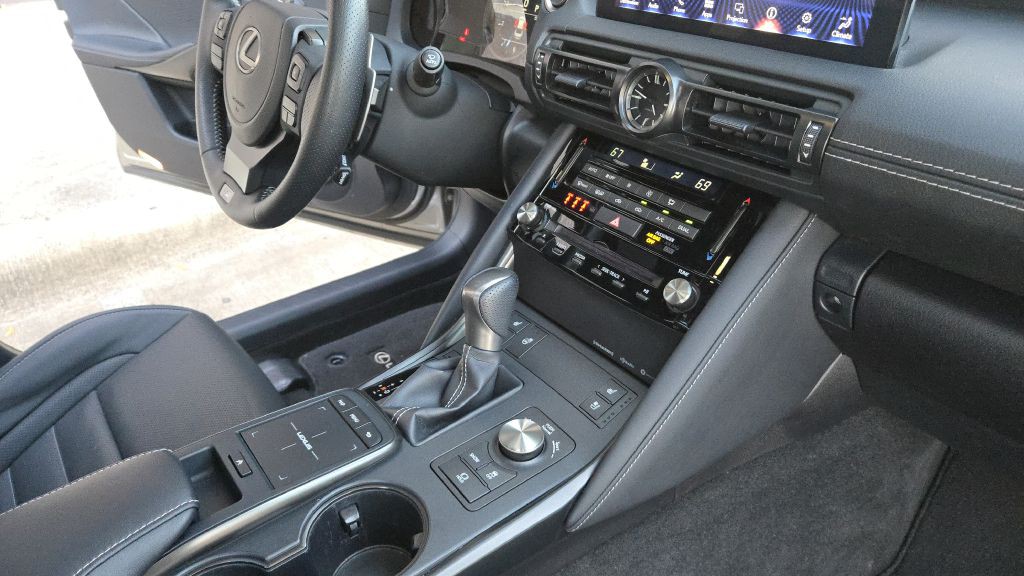 2023 Lexus IS Image 64