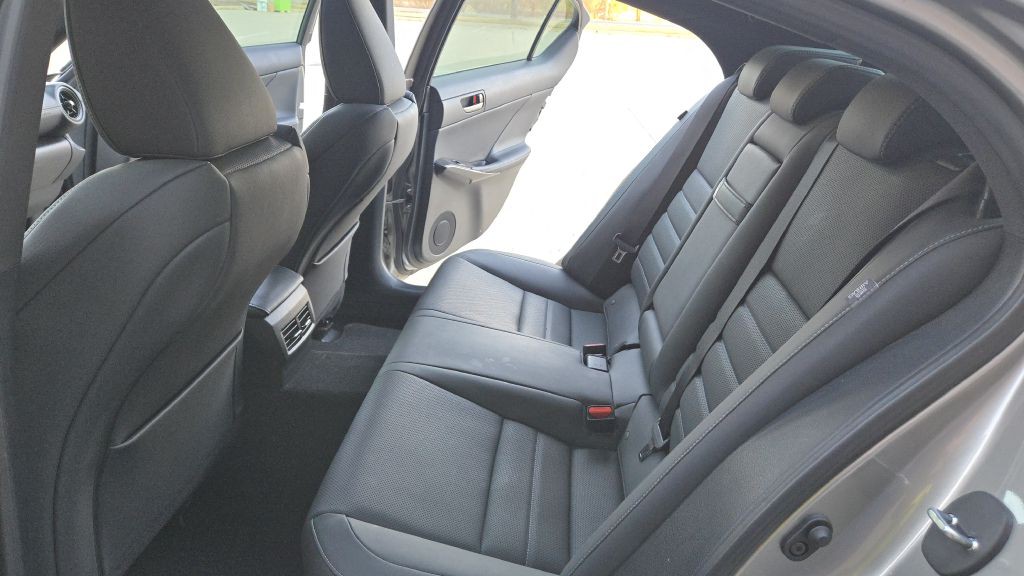 2023 Lexus IS Image 67