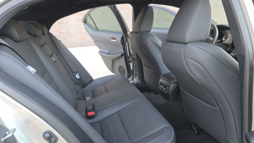 2023 Lexus IS Image 72