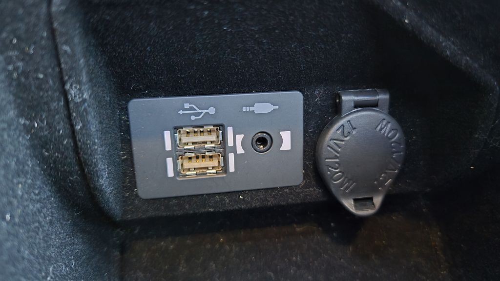 2023 Lexus IS Image 76