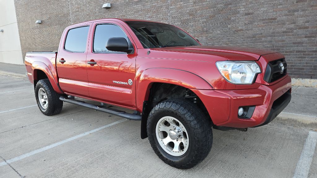 2013 Toyota Tacoma Image 1