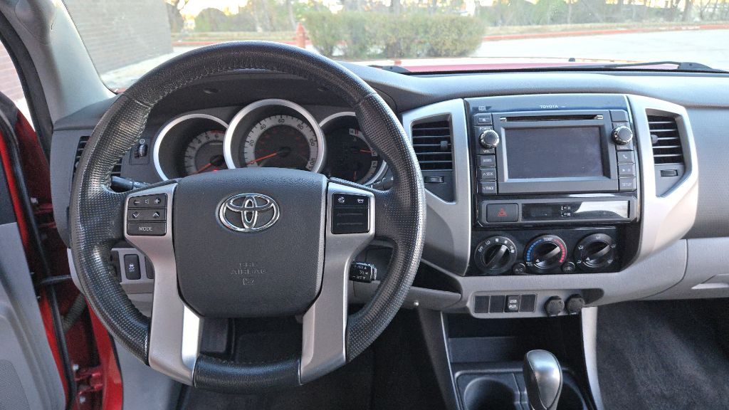 2013 Toyota Tacoma Image 33