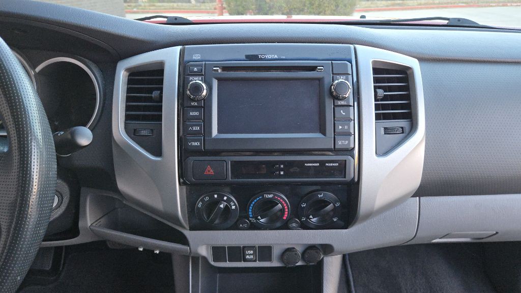 2013 Toyota Tacoma Image 40