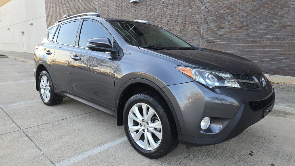 2015 Toyota Rav4 Image 1