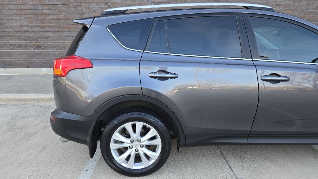 2015 Toyota Rav4 Image 8