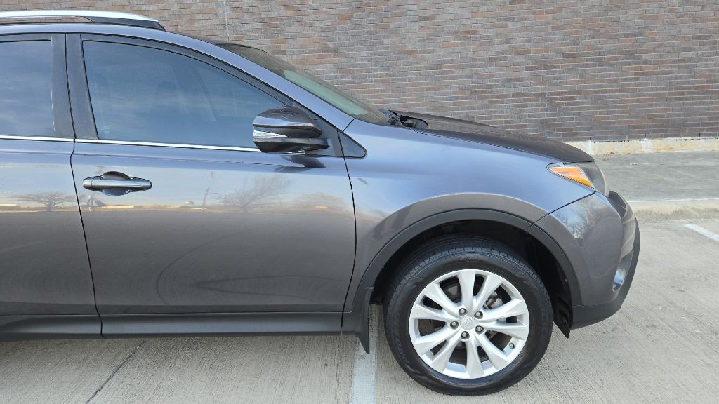 2015 Toyota Rav4 Image 9