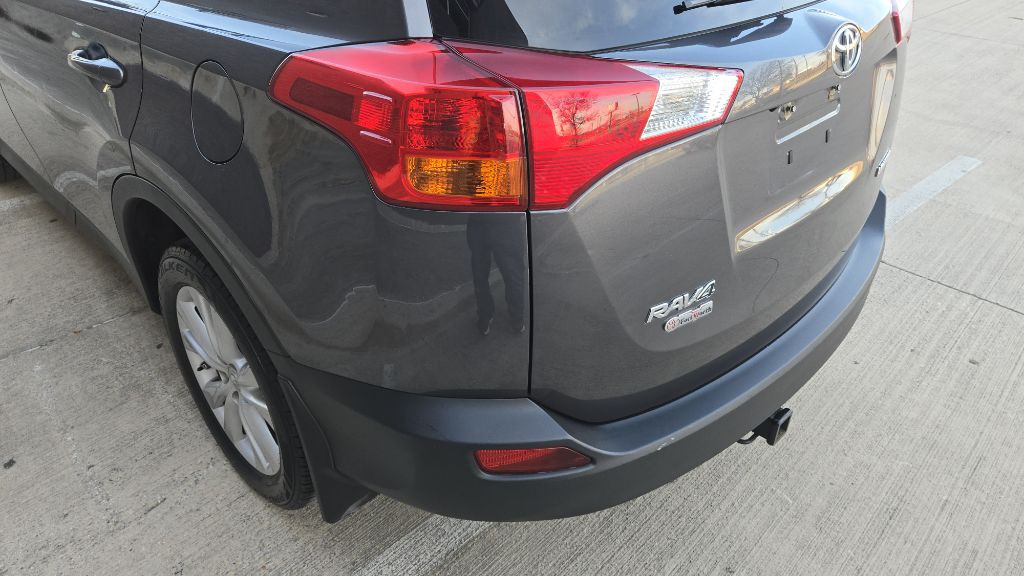 2015 Toyota Rav4 Image 17