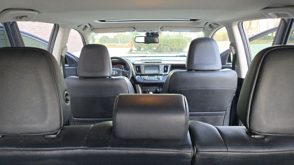 2015 Toyota Rav4 Image 22
