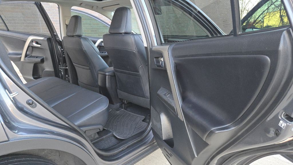 2015 Toyota Rav4 Image 64