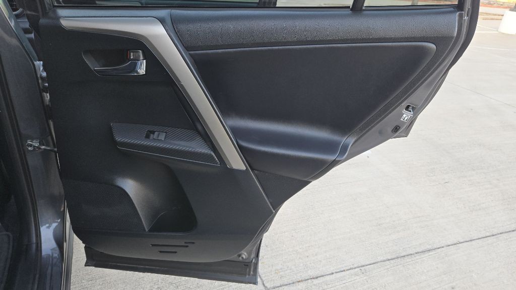 2015 Toyota Rav4 Image 65