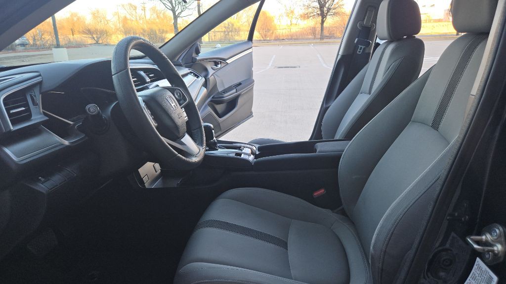 2016 Honda Civic Image 25