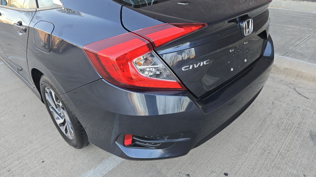 2016 Honda Civic Image 18