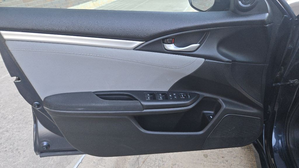 2016 Honda Civic Image 23