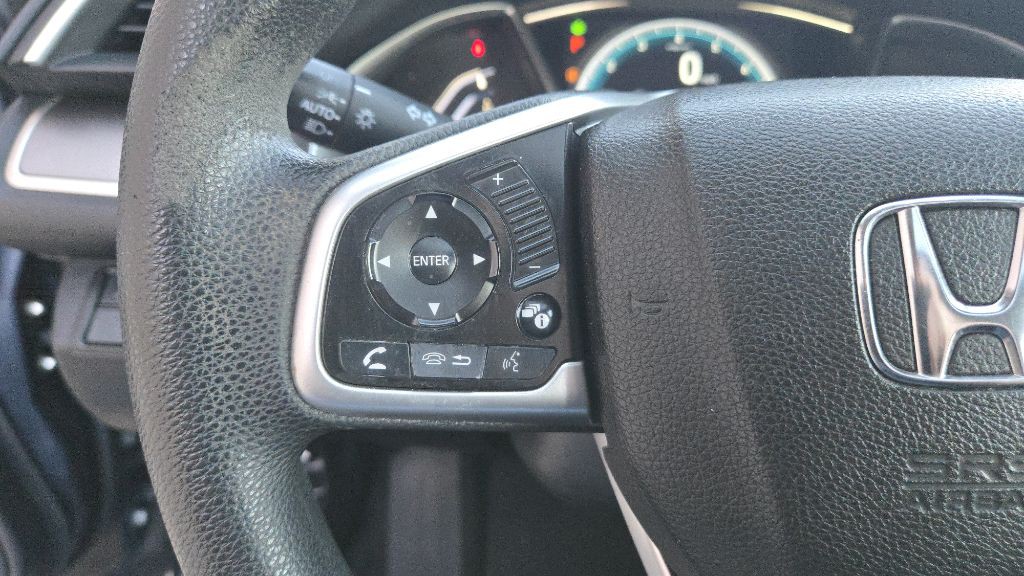 2016 Honda Civic Image 32