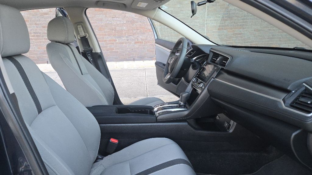 2016 Honda Civic Image 47