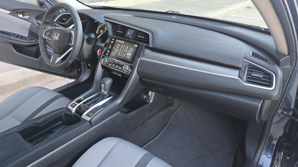 2016 Honda Civic Image 50