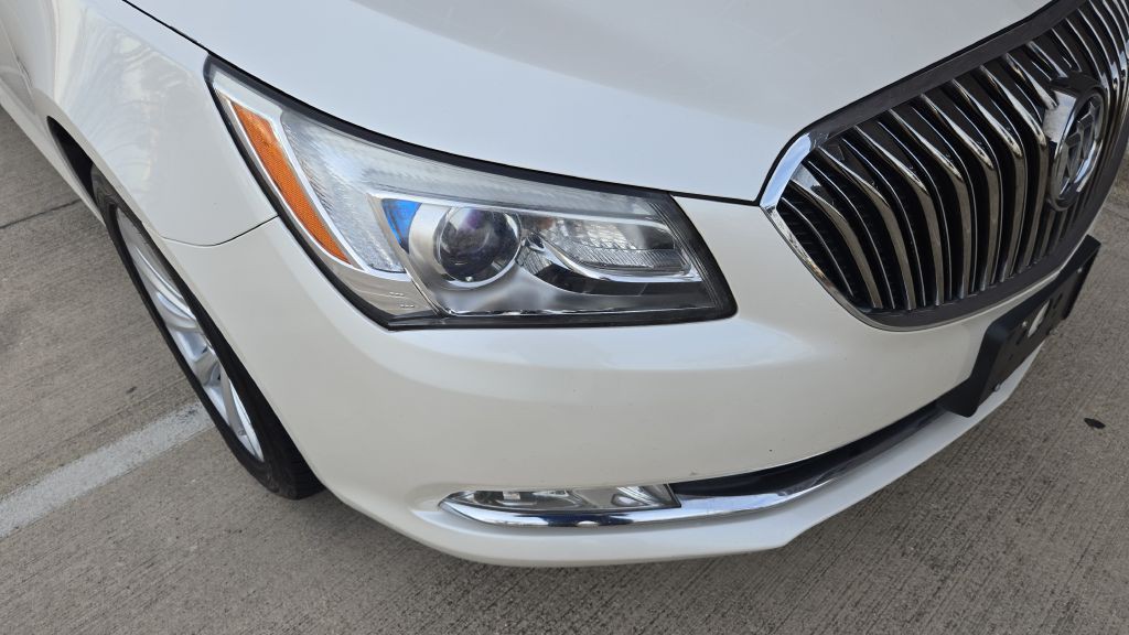2014 Buick Lacrosse Image 11