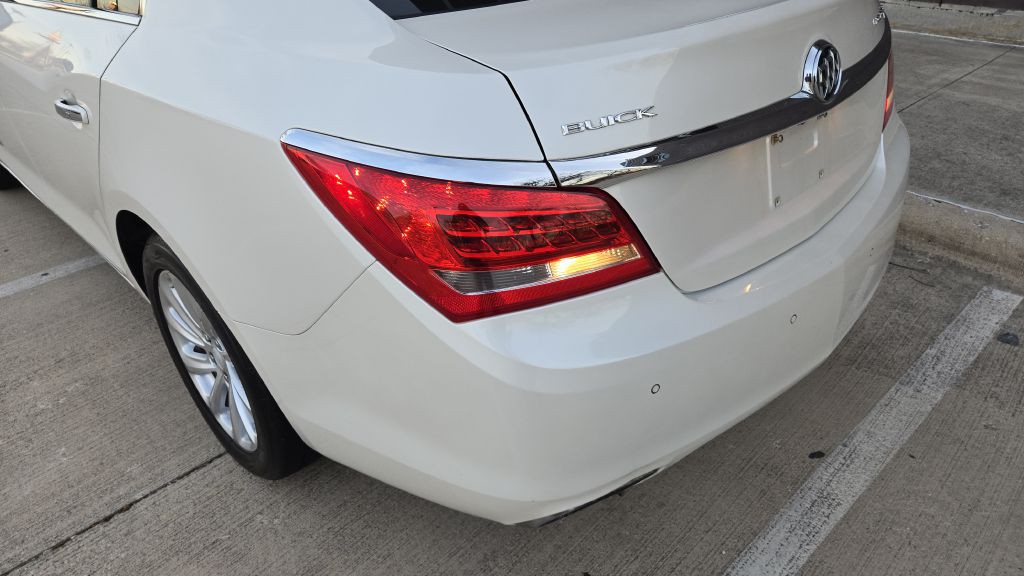 2014 Buick Lacrosse Image 18