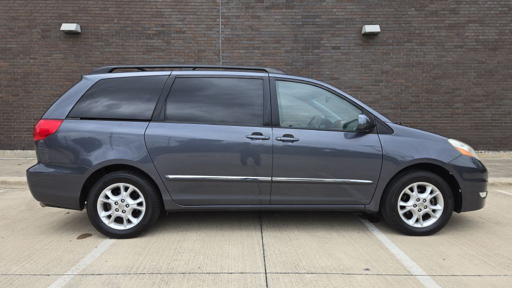 2006 Toyota Sienna Image 2