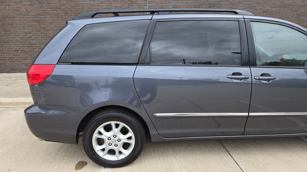 2006 Toyota Sienna Image 11