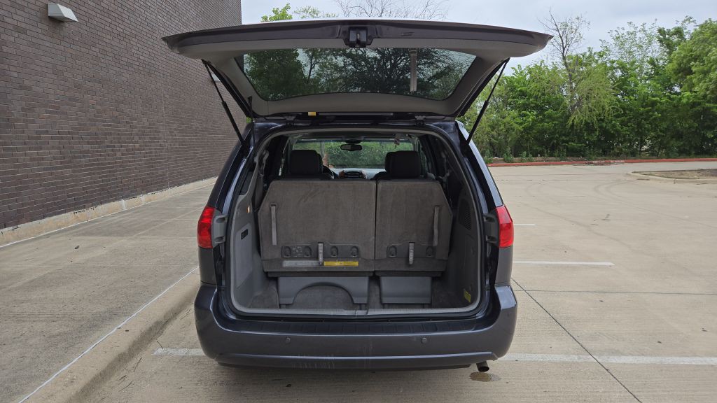 2006 Toyota Sienna Image 24