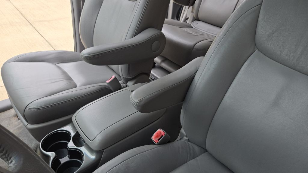 2006 Toyota Sienna Image 40
