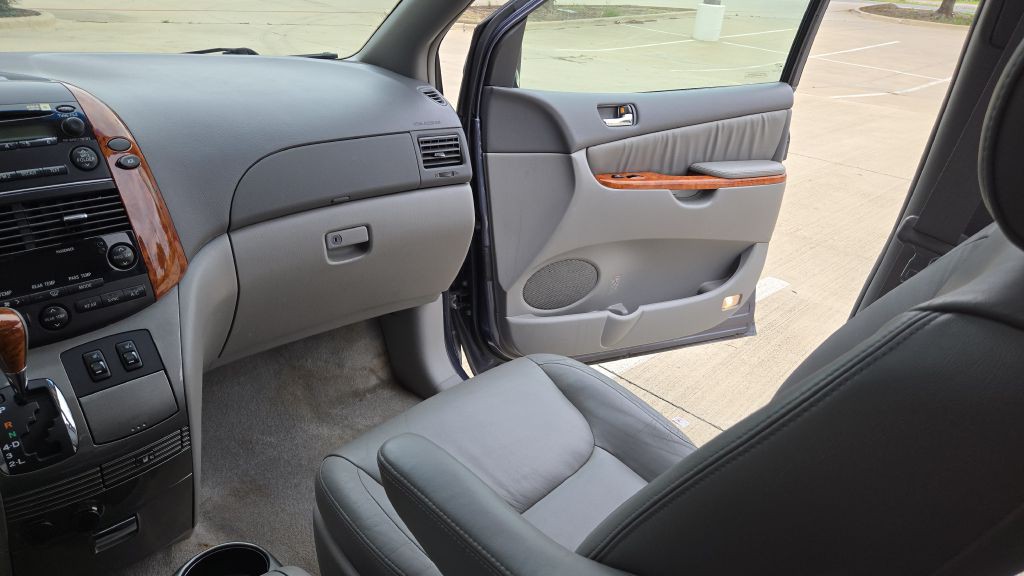 2006 Toyota Sienna Image 56