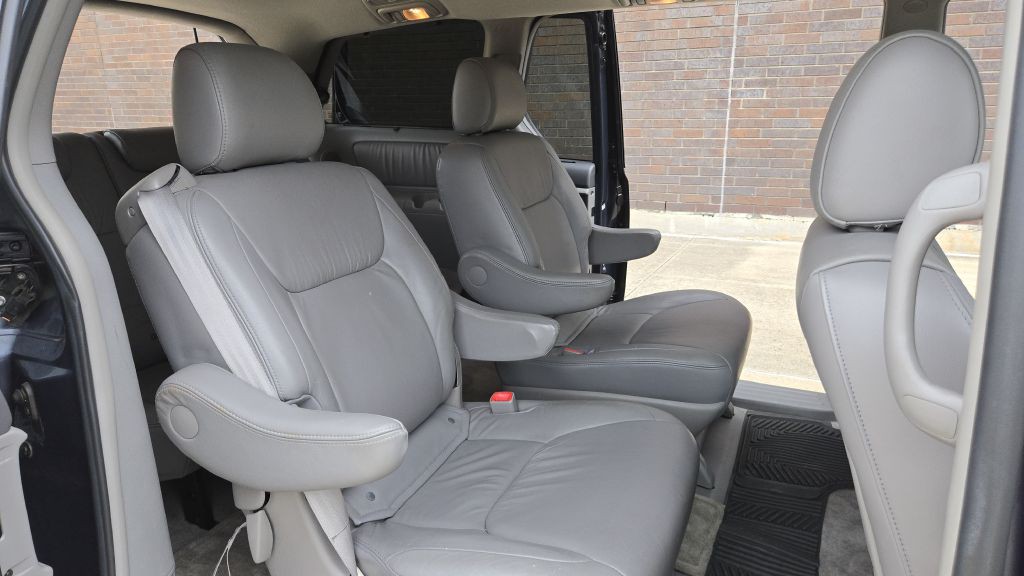 2006 Toyota Sienna Image 64