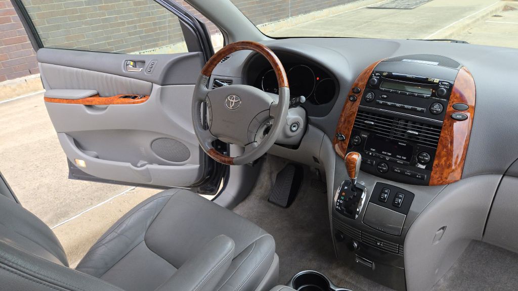 2006 Toyota Sienna Image 69