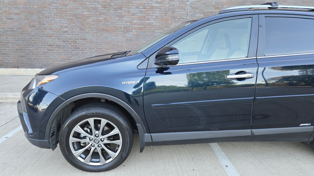 2018 Toyota Rav4 Image 17