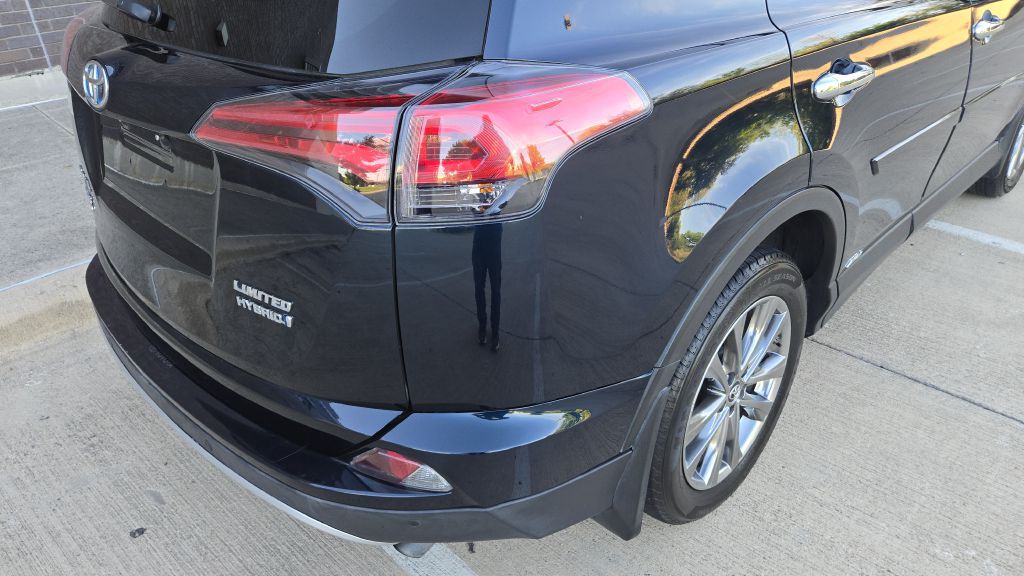 2018 Toyota Rav4 Image 25