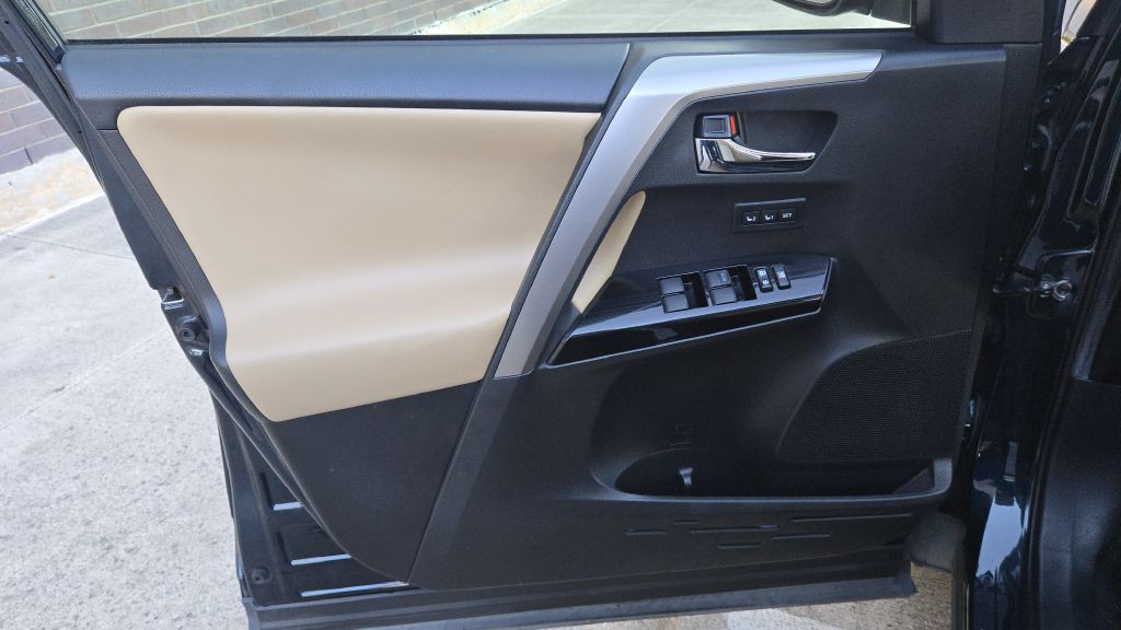 2018 Toyota Rav4 Image 27