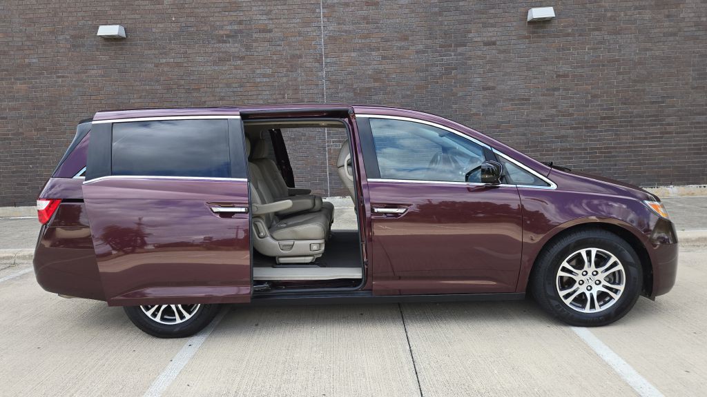 2013 Honda Odyssey Image 3
