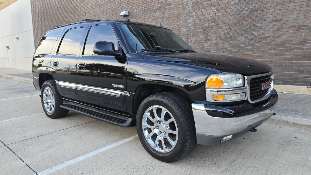 2004 GMC Yukon Image 1
