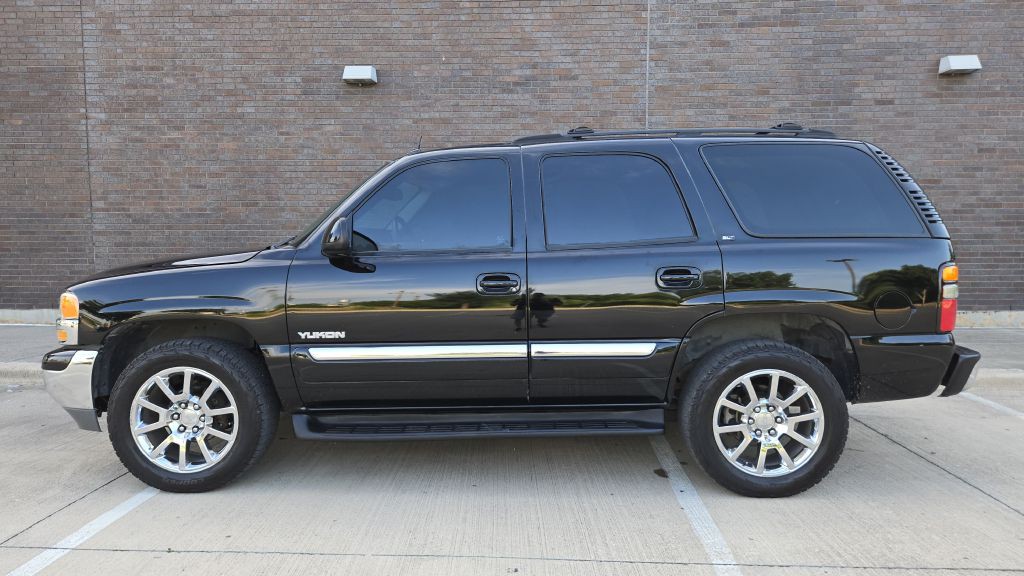 2004 GMC Yukon Image 3