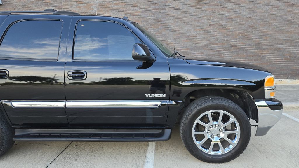 2004 GMC Yukon Image 11