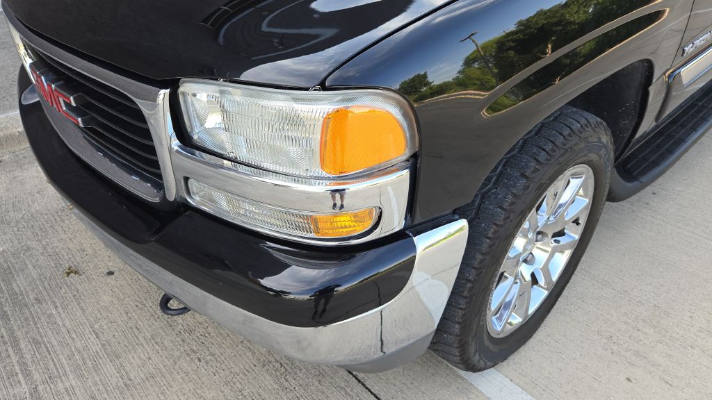 2004 GMC Yukon Image 18