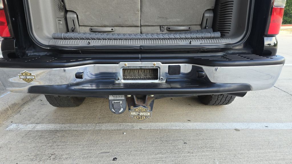 2004 GMC Yukon Image 25