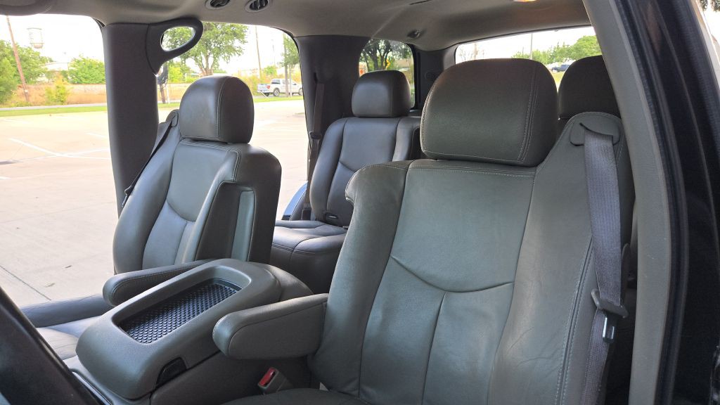 2004 GMC Yukon Image 37