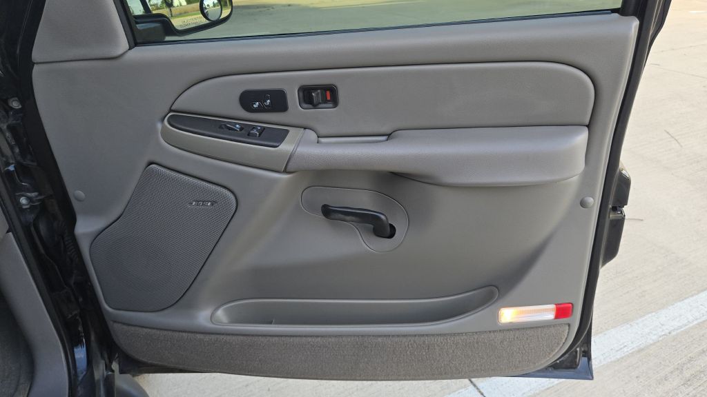 2004 GMC Yukon Image 56