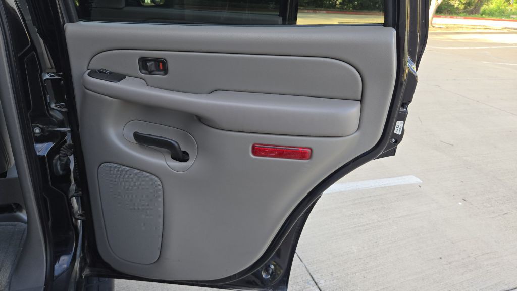 2004 GMC Yukon Image 75