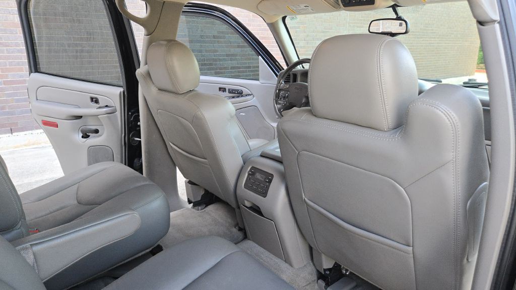 2004 GMC Yukon Image 77